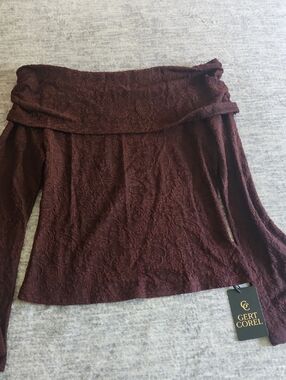 Off-Shoulder Lace Top in Deep Burgundy